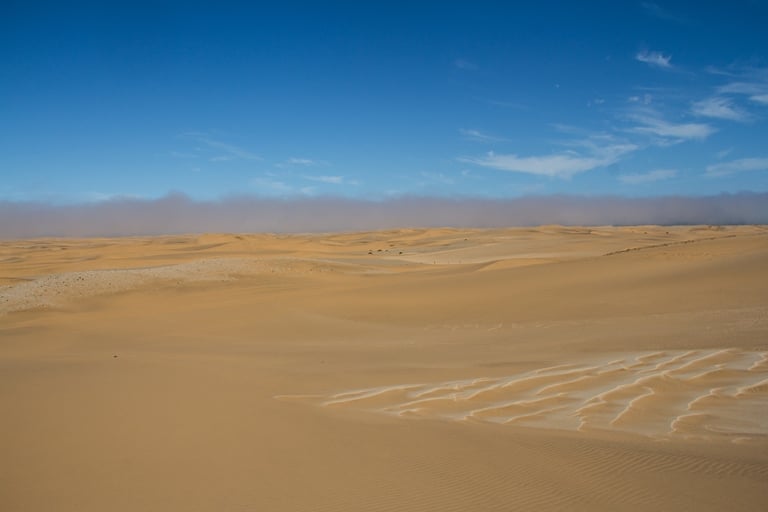 Scheidingslijn tussen de Namibia-woestijn en de Atlantische Oceaan