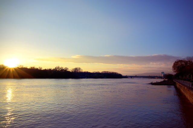 zonsondergang Rijn